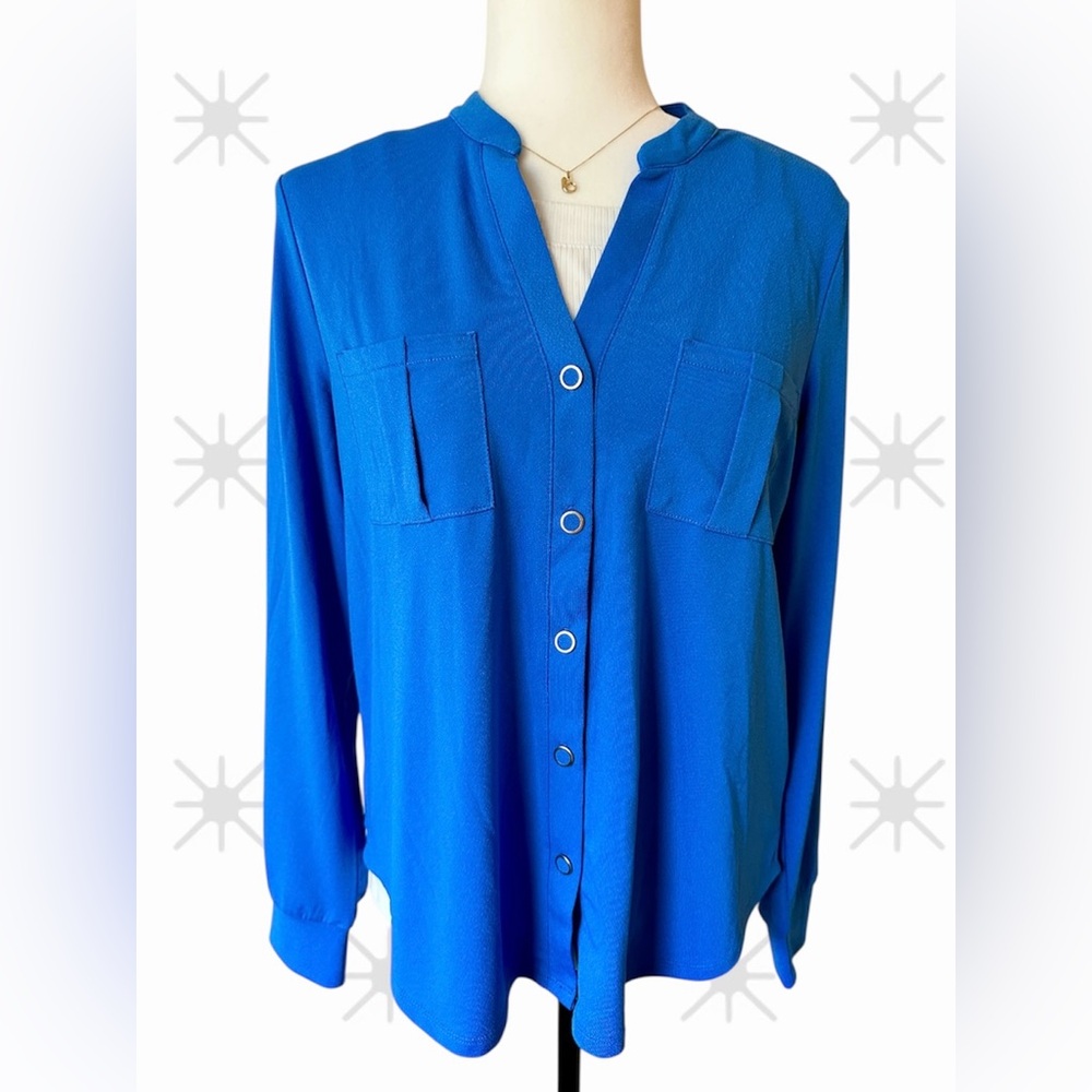 NWT Rio & Rian Women’s Blouse ** Size Medium ** Victoria Blue * Very Flattering